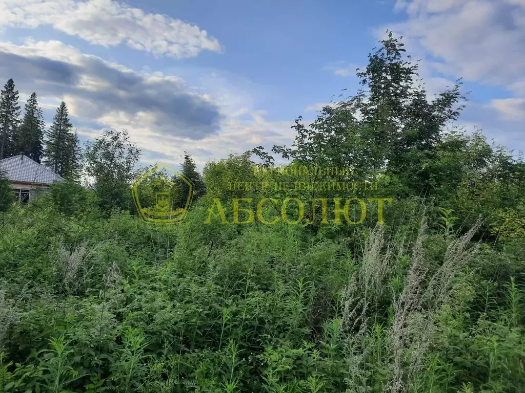 Участок в Свердловская область, Ревда ул. Лиственная, 3 (10.5 сот.) - Фото 0
