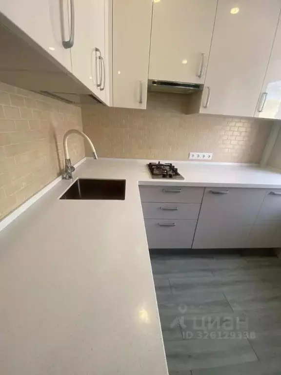 Студия Саратовская область, Энгельс ул. Колотилова, 62 (29.0 м) - Фото 2