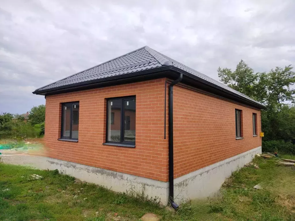 Дом в Краснодарский край, Северский район, Ильское городское ... - Фото 1