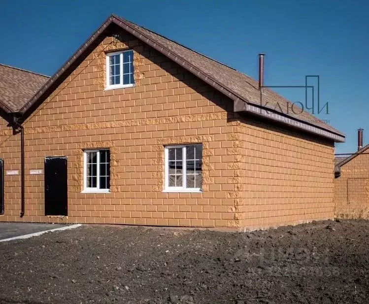 Таунхаус в Челябинская область, Магнитогорск ул. Книжная (70 м) - Фото 1