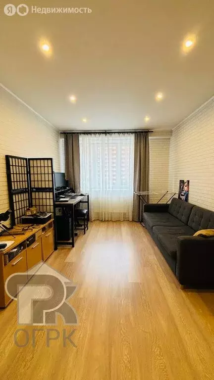 2-комнатная квартира: деревня Щемилово, улица Орлова, 10 (47.3 м) - Фото 1