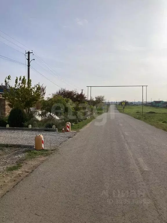 Участок в Крым, Сакский район, Суворовское с/пос, с. Великое ул. ... - Фото 1