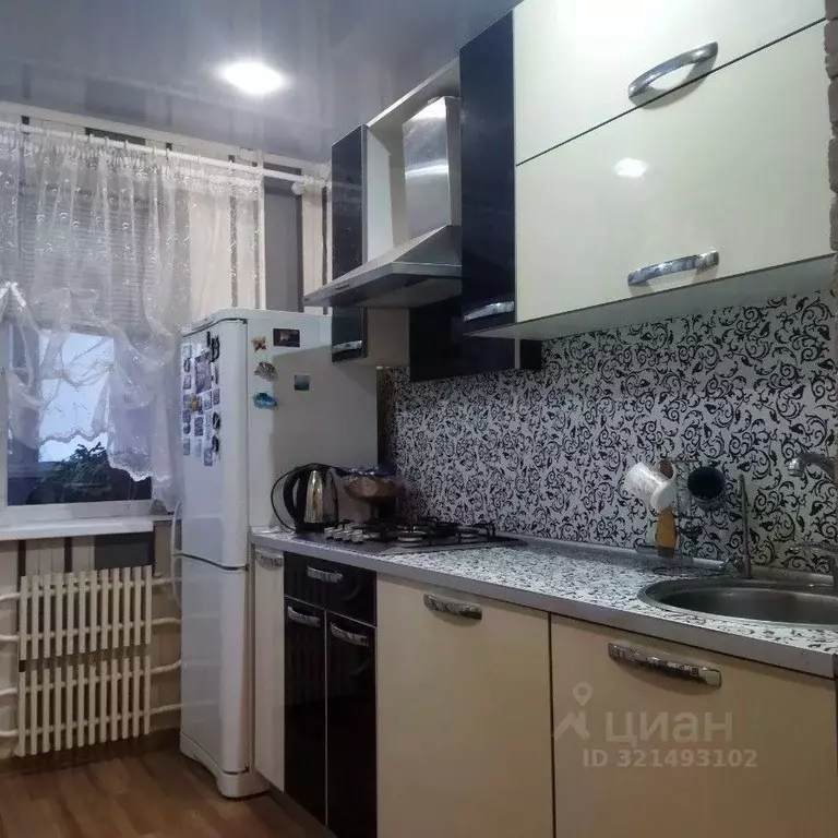1-к кв. Волгоградская область, Волгоград ул. Менжинского, 27 (35.2 м) - Фото 0