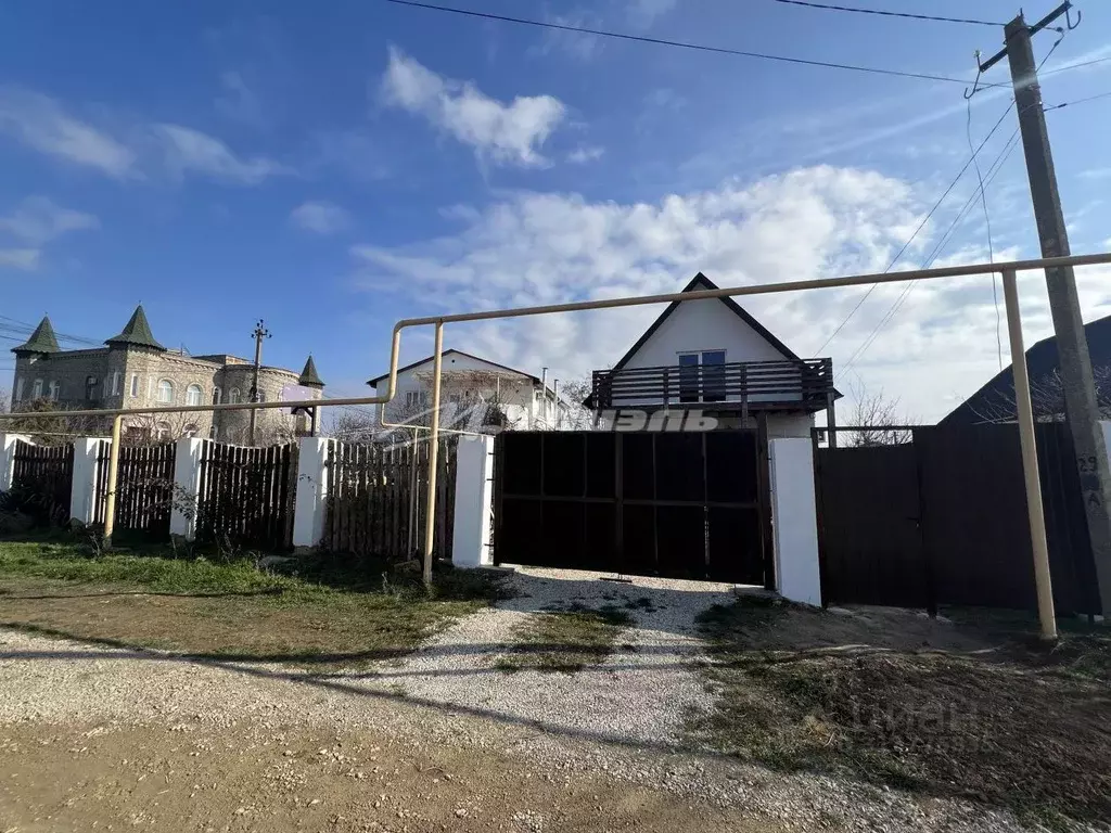 Дом в Крым, Сакский район, с. Молочное ул. Дружбы, 66В (137 м) - Фото 0