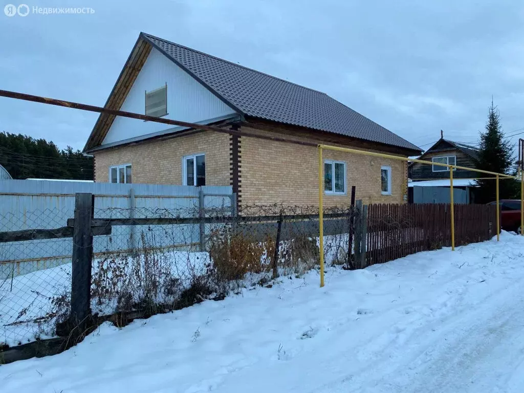 Дом в село Патруши, Колхозная улица, 4В (100 м) - Фото 0