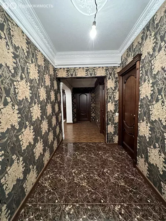 3-комнатная квартира: Каспийск, Дербентская улица, 10А (92 м) - Фото 1