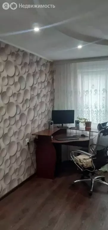 3-комнатная квартира: Усть-Илимск, проспект Мира, 68 (65 м) - Фото 1