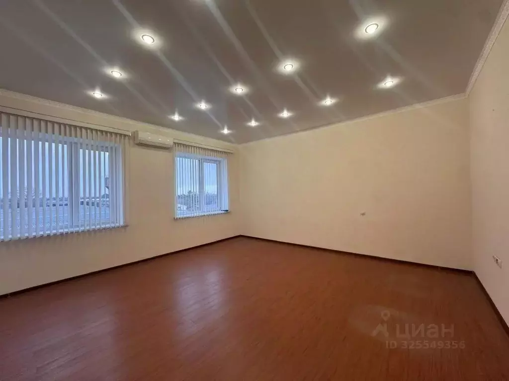 Офис в Краснодарский край, Краснодар ул. Горячеключевская (51 м) - Фото 1