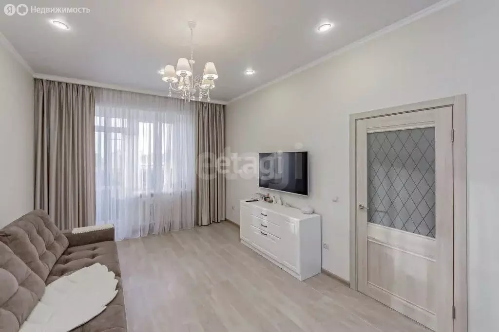 1-комнатная квартира: Тюмень, улица Василия Гольцова, 8 (35.1 м) - Фото 1