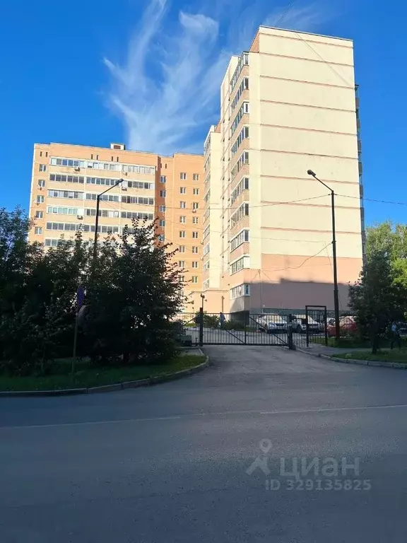 2-к кв. Свердловская область, Екатеринбург ул. Омская, 108 (52.8 м) - Фото 1