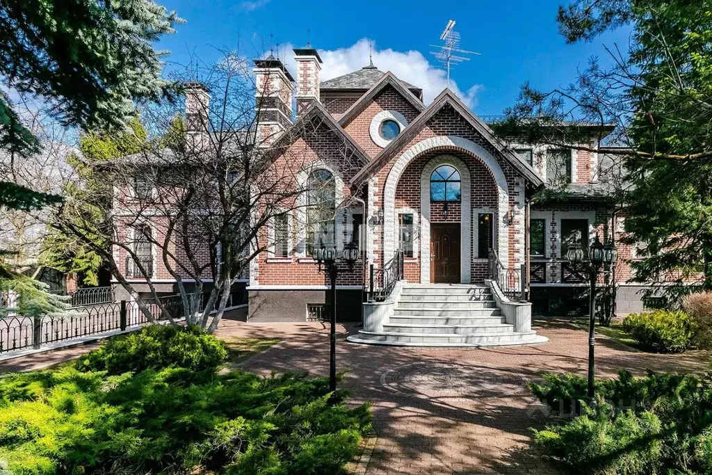 Дом в Москва д. Пучково, ул. Сиреневая, 10 (1155 м) - Фото 1