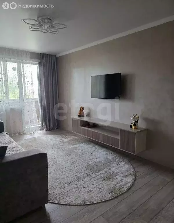 3-комнатная квартира: Бийск, Ленинградская улица, 28 (69.9 м) - Фото 2
