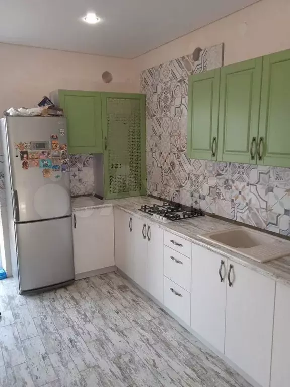 2-к. квартира, 55 м, 3/3 эт. - Фото 0