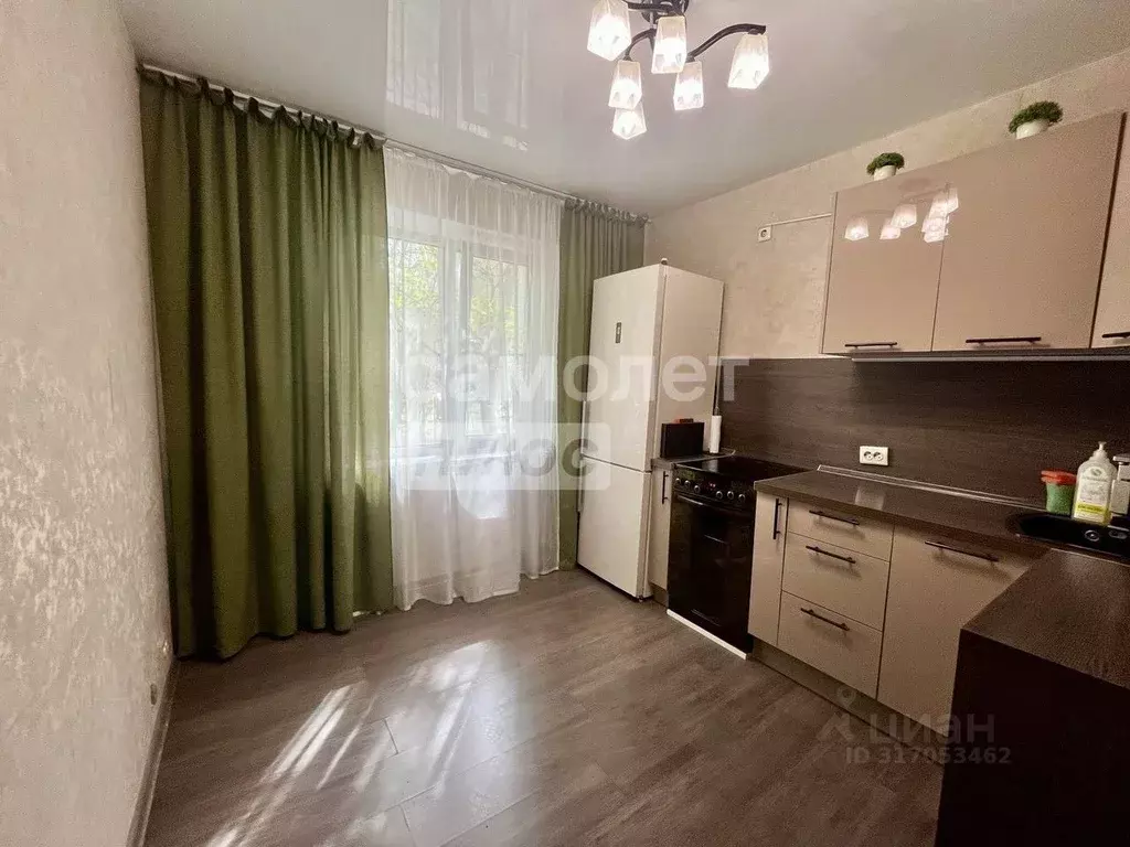 1-к кв. Челябинская область, Челябинск ул. Братьев Кашириных, 95 (39.7 ... - Фото 1