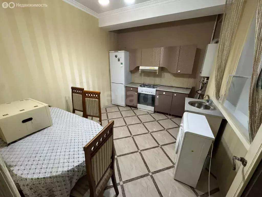 2-комнатная квартира: Махачкала, улица Лаптиева, 22 (62 м) - Фото 2