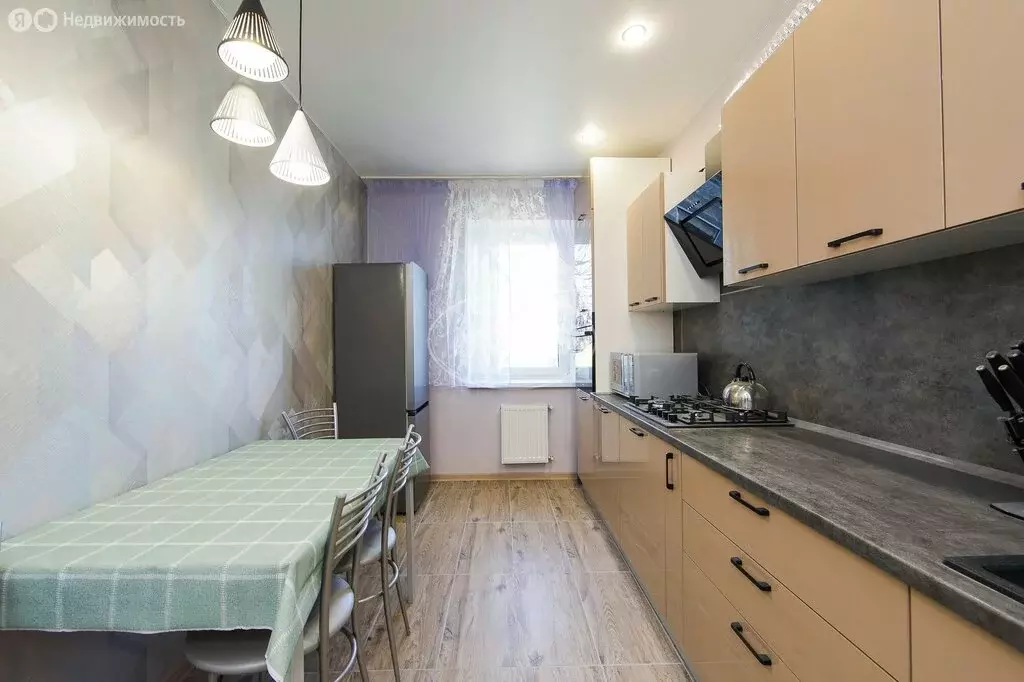 3-комнатная квартира: Калининград, Таганрогская улица, 12 (84.5 м) - Фото 1