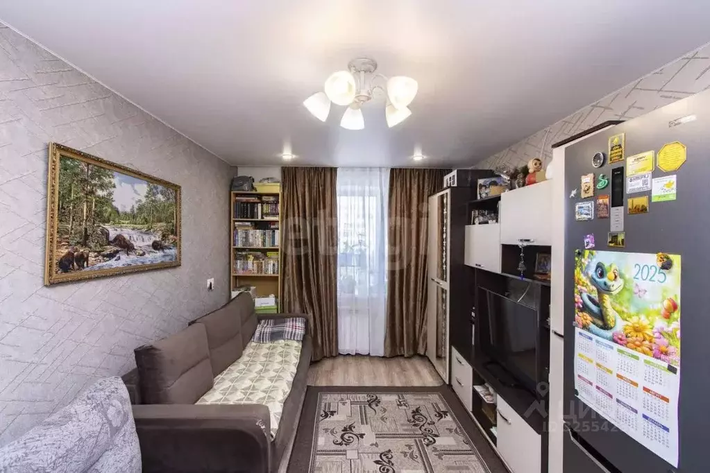 2-к кв. Тюменская область, Тюмень ул. 50 лет Октября, 62а (38.8 м) - Фото 1