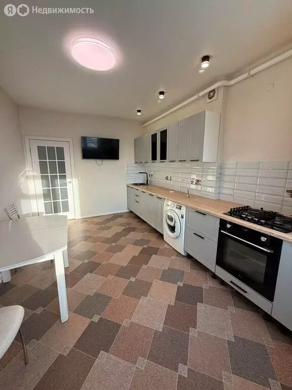 2-комнатная квартира: Якутск, Якутская улица, 2/16 (70 м) - Фото 1