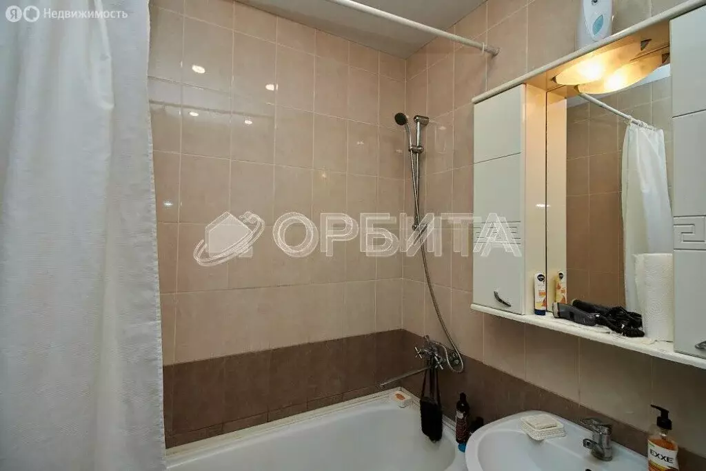 1-комнатная квартира: Тюмень, улица Максима Горького, 83 (73 м) - Фото 1