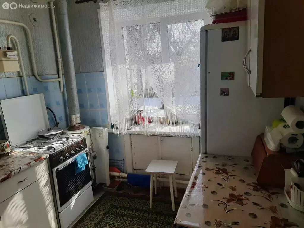 3-комнатная квартира: посёлок городского типа Кромы, улица К. Маркса, ... - Фото 2