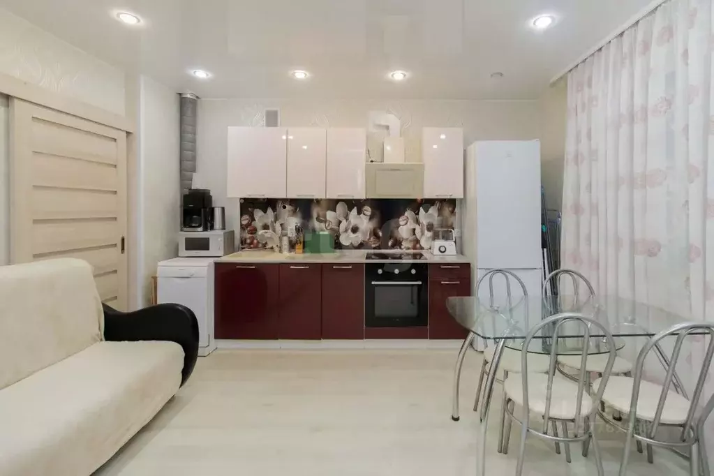 2-к кв. Тюменская область, Тюмень ул. Монтажников, 59 (55.0 м) - Фото 1