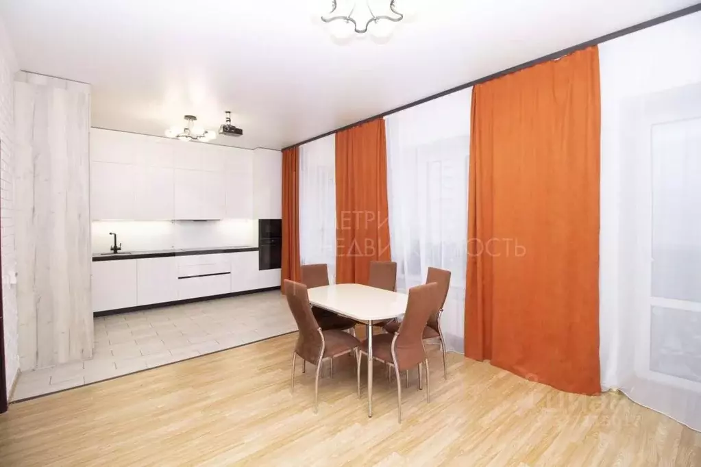 3-к кв. Тюменская область, Тюмень ул. Василия Гольцова, 15 (117.6 м) - Фото 1