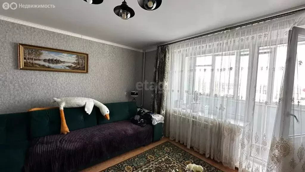 3-комнатная квартира: посёлок Строитель, микрорайон Центральный, 24 ... - Фото 1