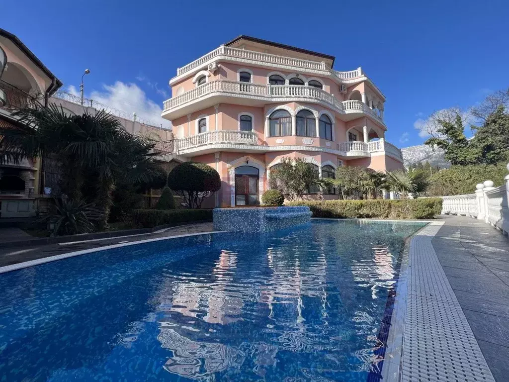 Дом в Крым, Ялта ул. Васильева, 19 (300 м) - Фото 1