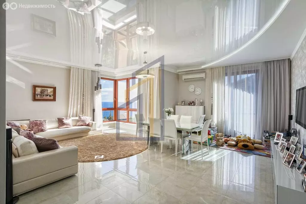 3-комнатная квартира: Курпаты, Алупкинское шоссе, 12В (175 м) - Фото 1