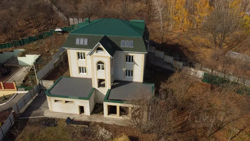 Коттедж в Саратовская область, Саратов ул. Серебряный ручей (707 м) - Фото 0