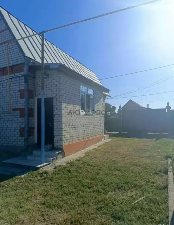 Дом в Саратовская область, Энгельсский район, Красноярское ... - Фото 2