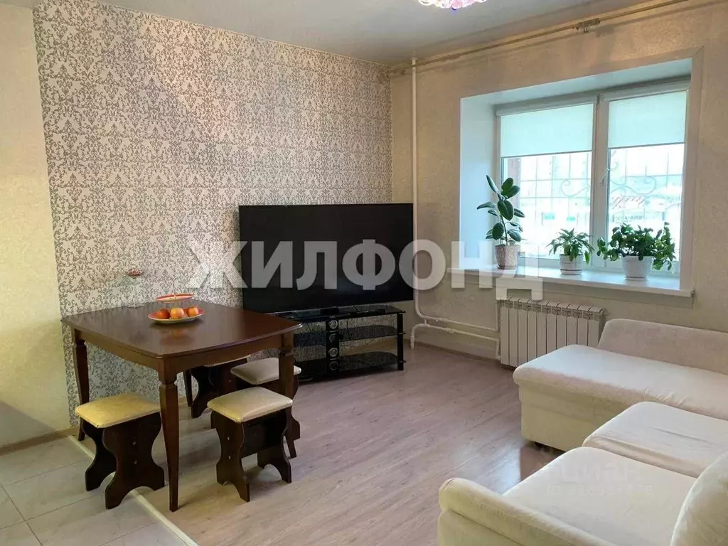3-к кв. Новосибирская область, Новосибирск Широкая ул., 125 (65.4 м) - Фото 0