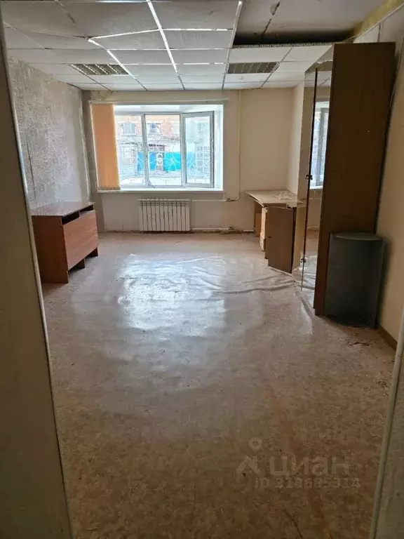 Помещение свободного назначения в Свердловская область, Североуральск ... - Фото 0