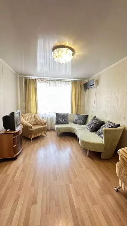 3-к. квартира, 64 м, 3/9 эт. - Фото 0