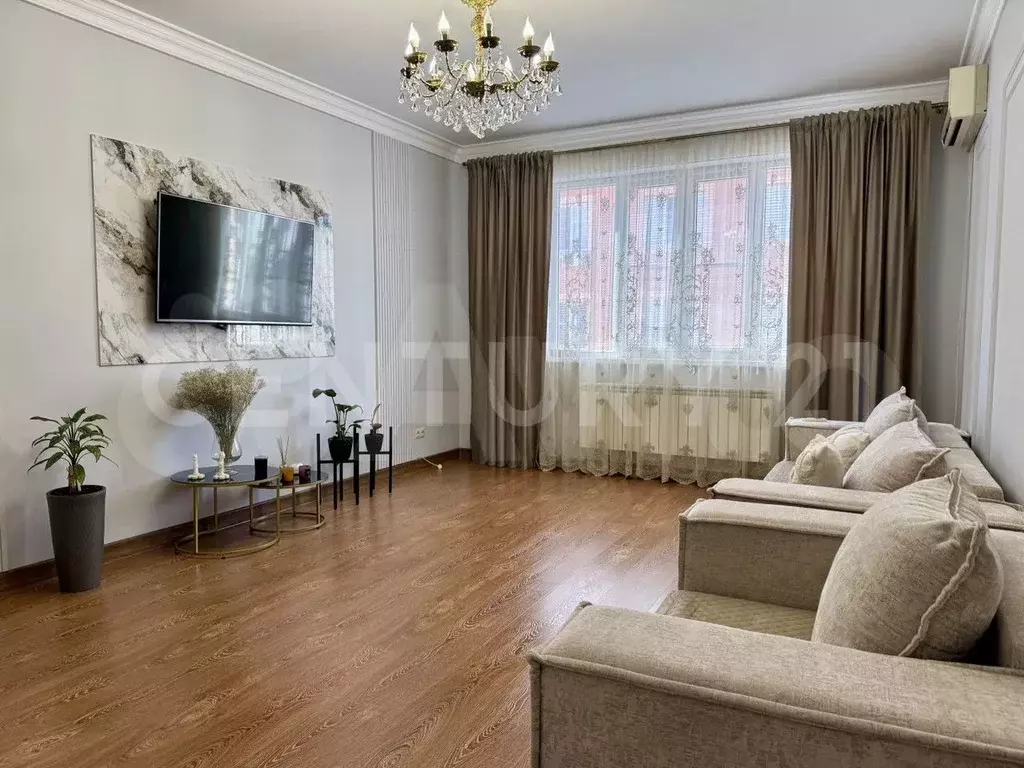 2-к. квартира, 82 м, 4/6 эт. - Фото 0