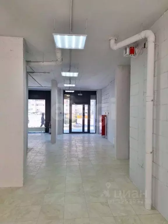 Помещение свободного назначения в Тюменская область, Тюмень ул. Андрея ... - Фото 2