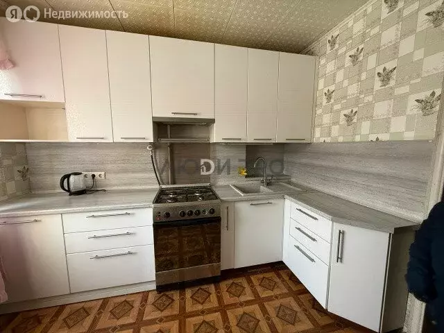 3-комнатная квартира: Уфа, улица Шафиева, 41 (66 м) - Фото 1