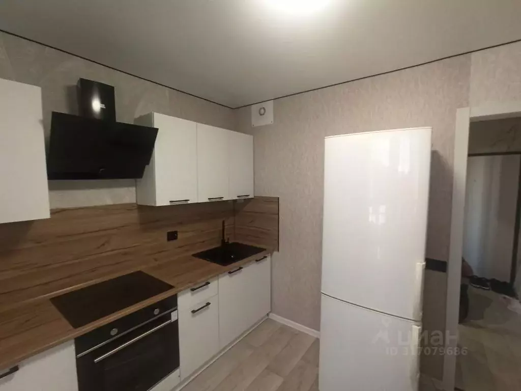 1-к кв. Татарстан, Казань ул. Александра Курынова, 5к4 (31.0 м) - Фото 0