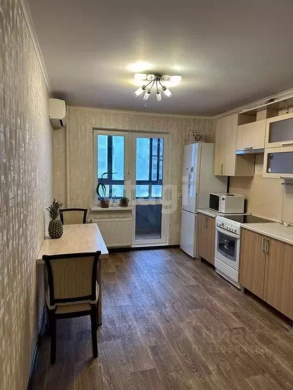 2-к кв. Тюменская область, Тюмень ул. Ю.-Р.Г. Эрвье, 26 (60.5 м) - Фото 0