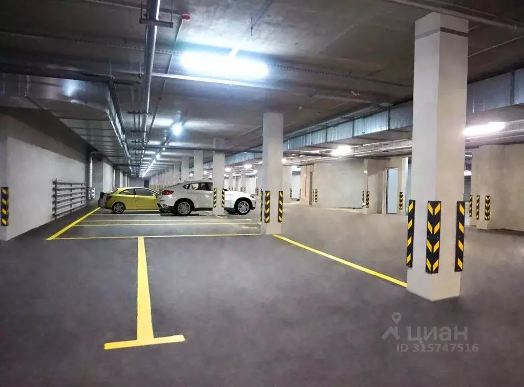 Гараж в Санкт-Петербург ул. Александра Матросова, 8к1 (13 м) - Фото 1