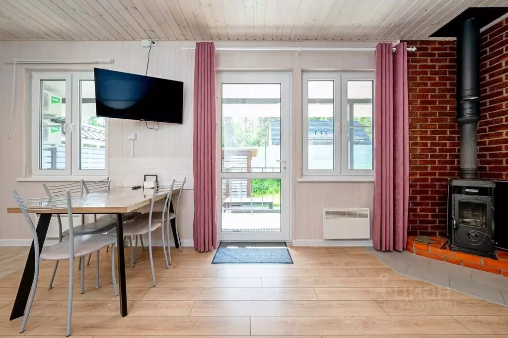 Коттедж в Ленинградская область, Выборгский район, Каменногорское ... - Фото 2