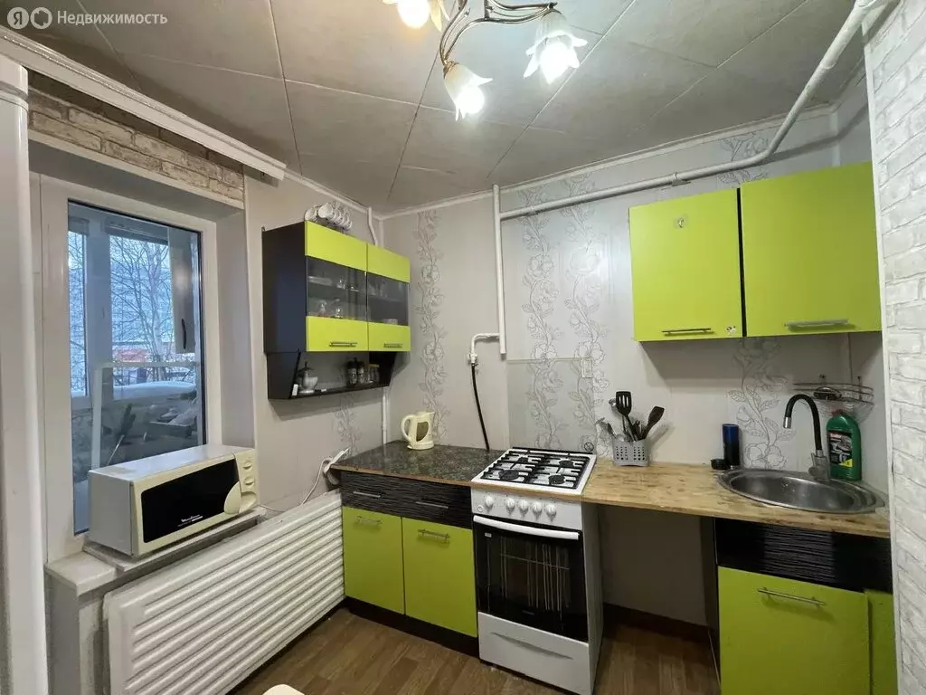 1-комнатная квартира: Новый Уренгой, район Северная Жилая Часть, ... - Фото 2