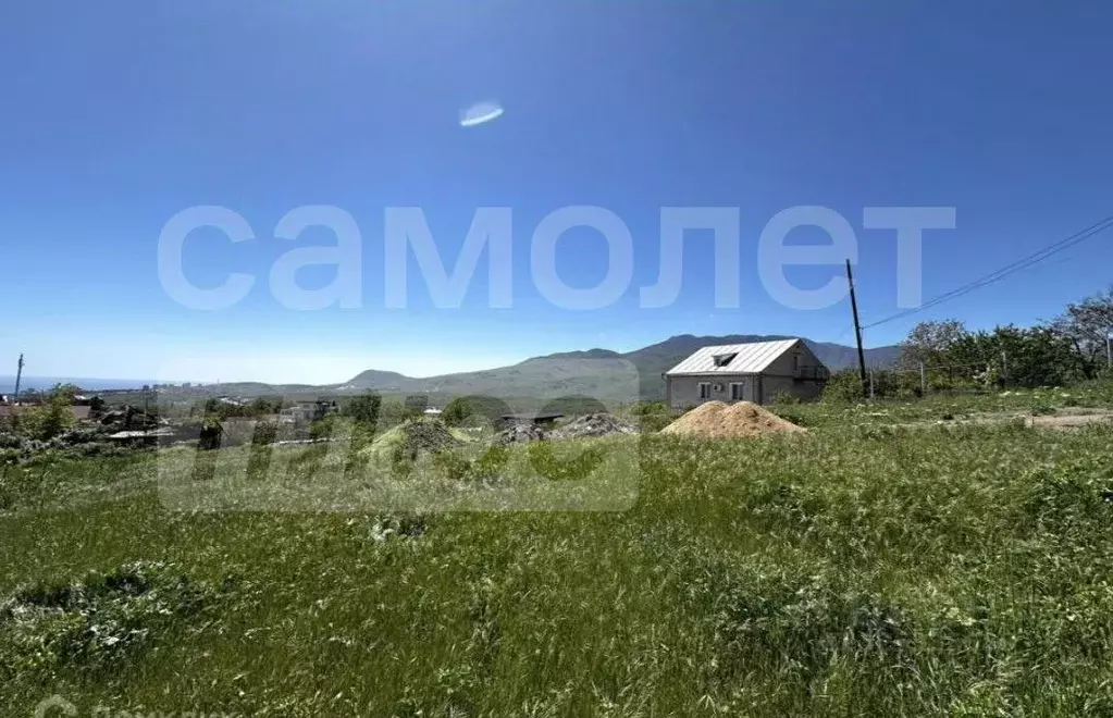 Участок в Крым, Сакский район, Митяевское с/пос, с. Журавли ул. ... - Фото 1