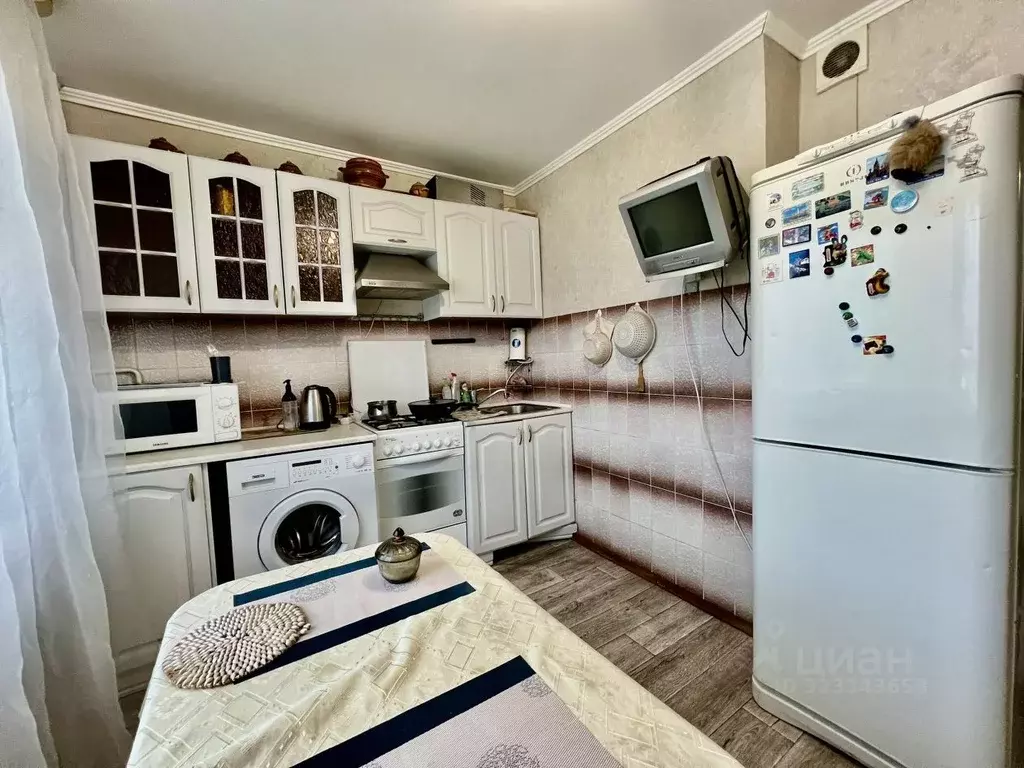 1-к кв. Брянская область, Брянск ул. Молодой Гвардии, 66 (37.0 м) - Фото 1