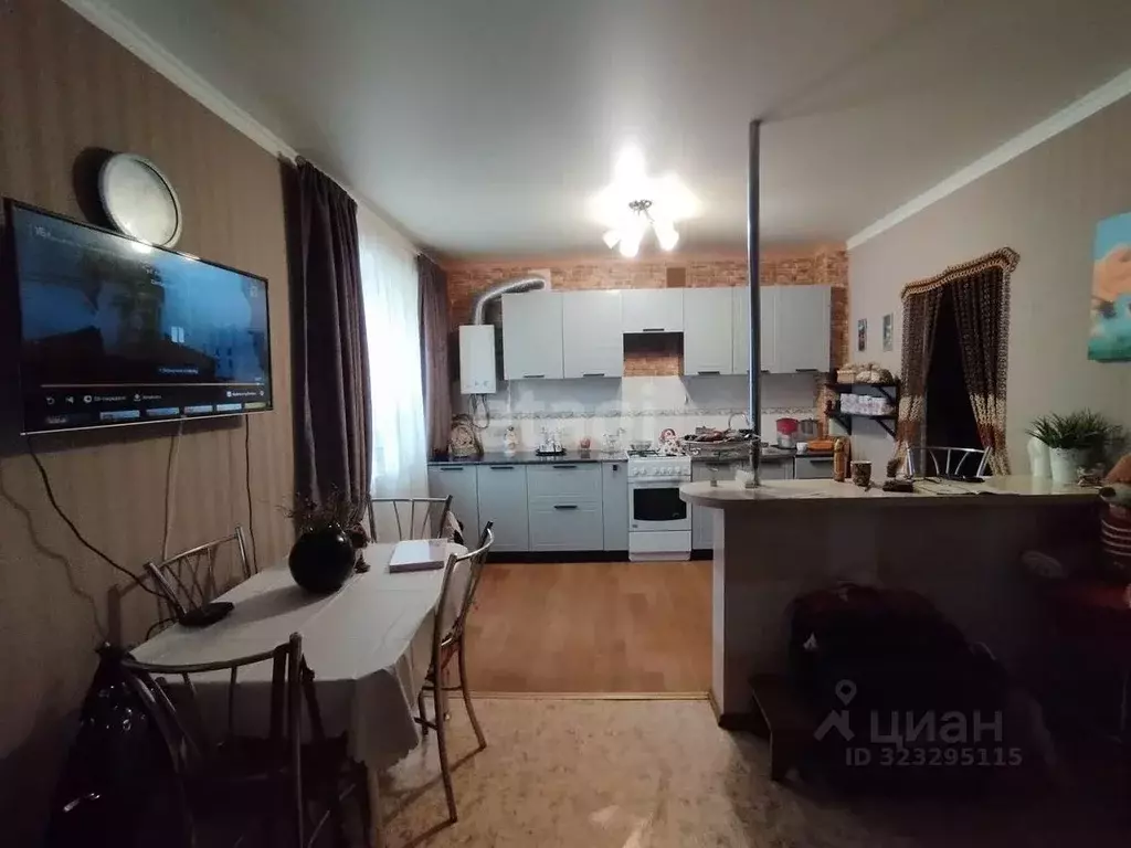 2-к кв. Калужская область, Малоярославецкий муниципальный округ, с. ... - Фото 1