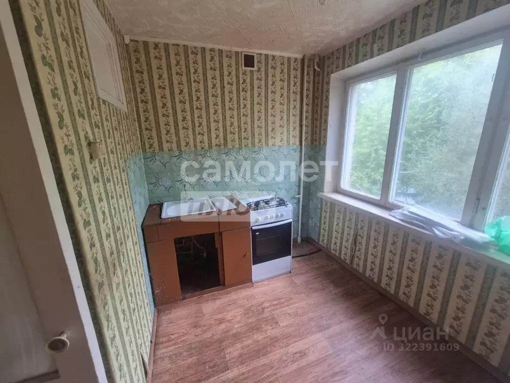 3-к кв. Челябинская область, Челябинск ул. Жукова, 46А (64.9 м) - Фото 0