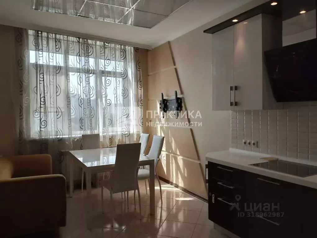 2-к кв. Москва ул. Маршала Катукова, 24к3 (80.0 м) - Фото 0