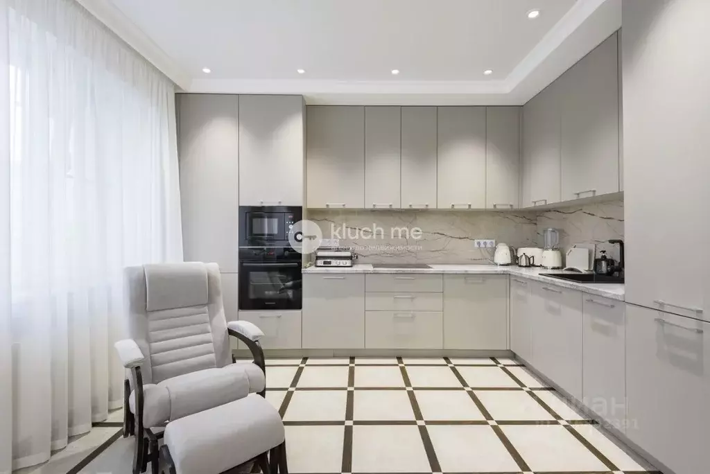 3-к кв. Татарстан, Казань ул. Вишневского, 61А (85.4 м) - Фото 0