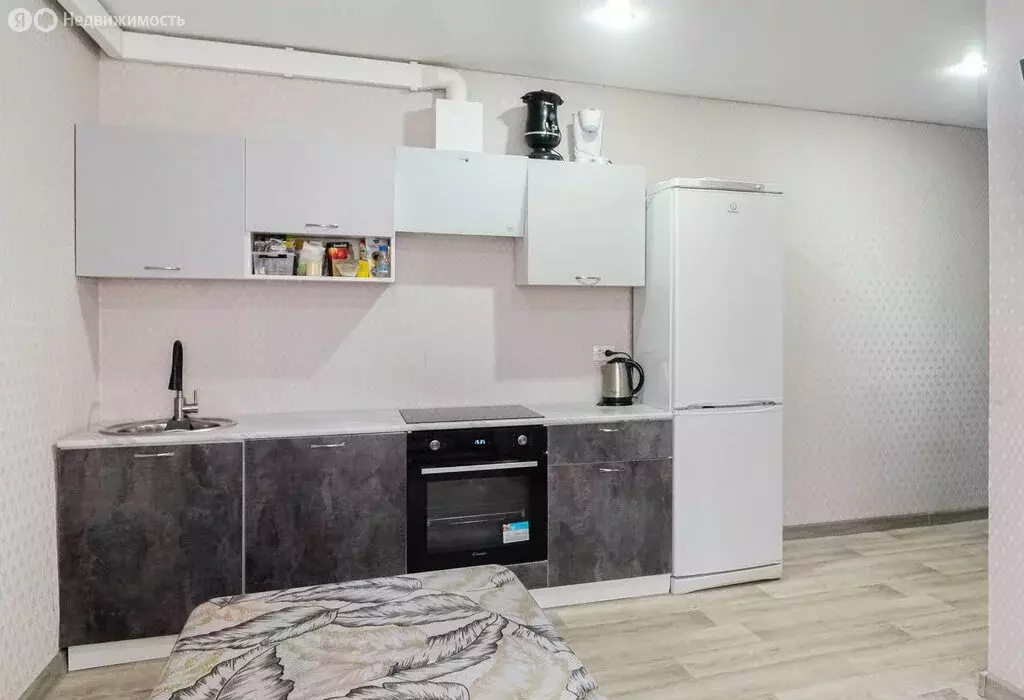 3-комнатная квартира: Омск, Мельничная улица, 89к1 (89.9 м) - Фото 1