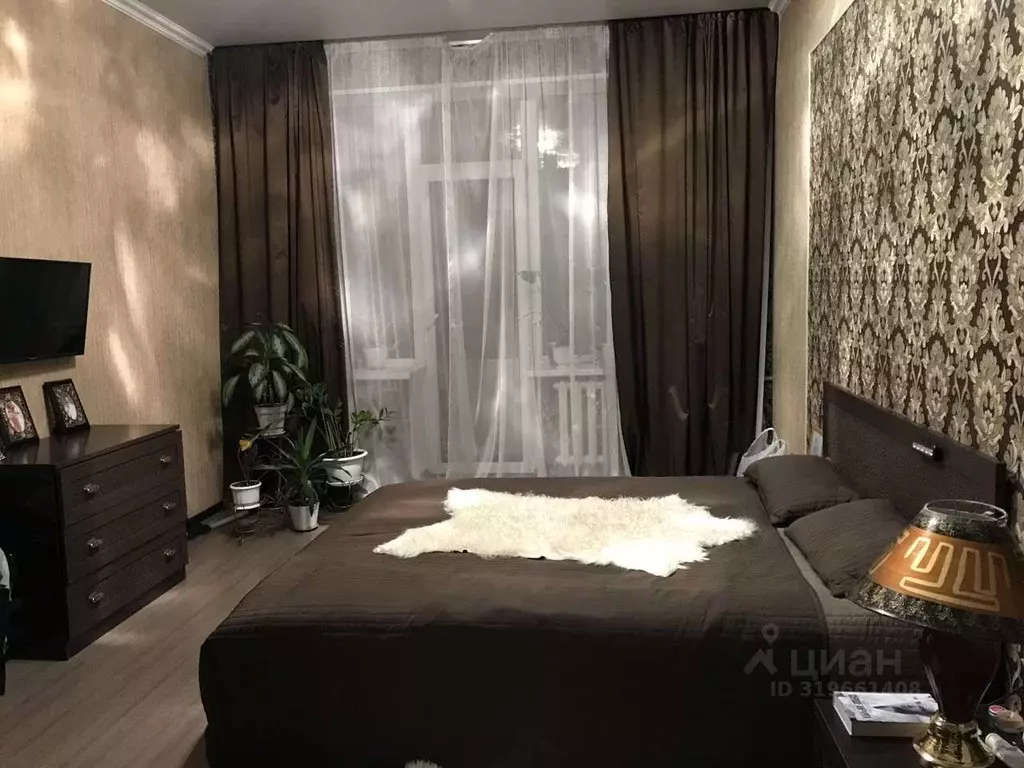 3-к кв. Брянская область, Брянск ул. Пушкина, 19 (63.0 м) - Фото 0